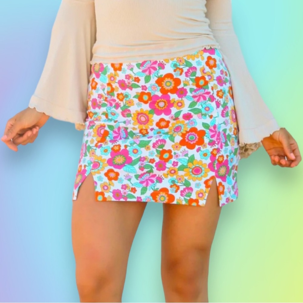 Love on a Hanger Floral Skirt White Multicolor 70s Medium 7